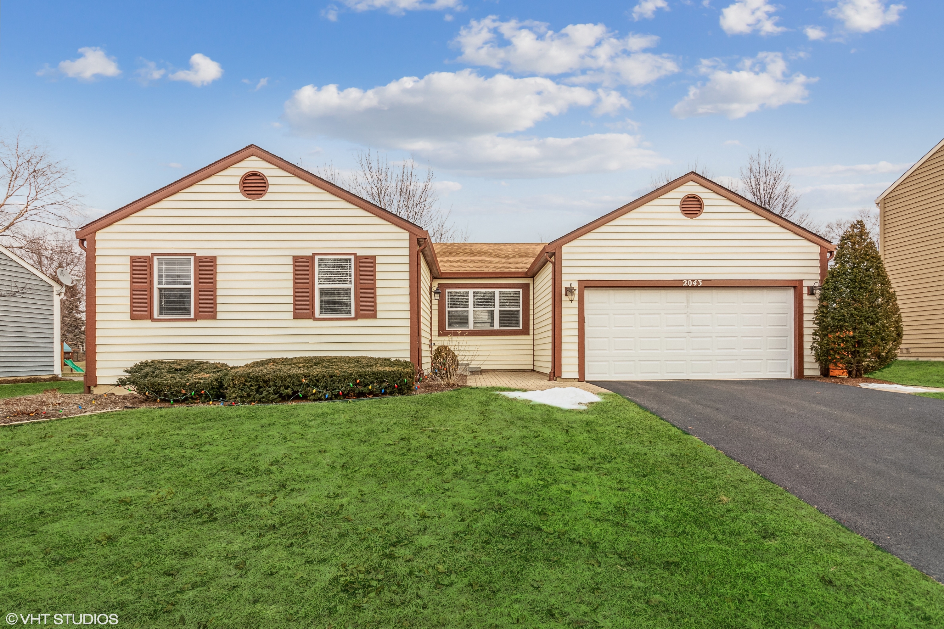 2043 University Drive